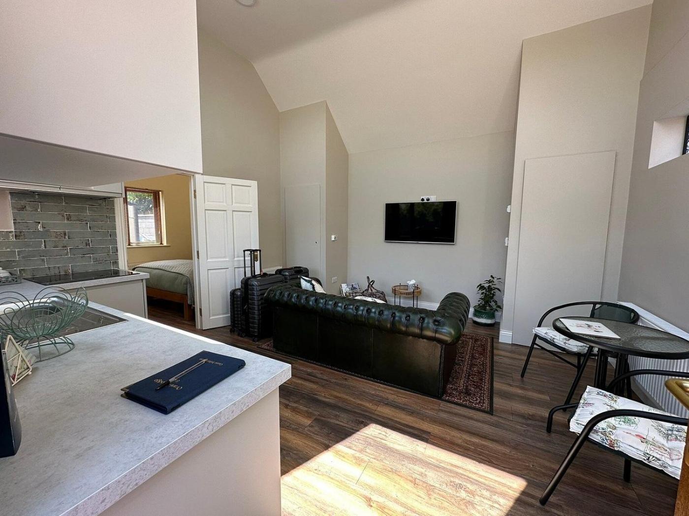 Oranhill Lodge Guesthouse Oranmore Bagian luar foto