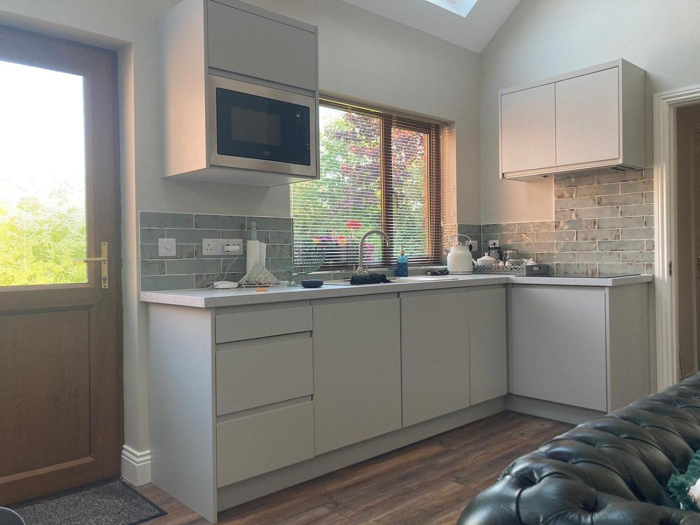 Oranhill Lodge Guesthouse Oranmore Bagian luar foto