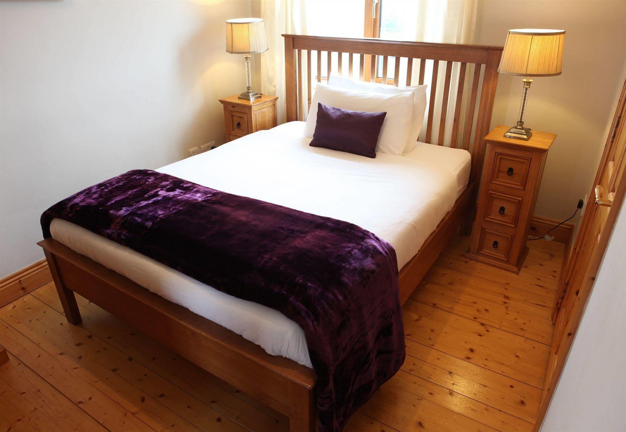 Oranhill Lodge Guesthouse Oranmore Bagian luar foto