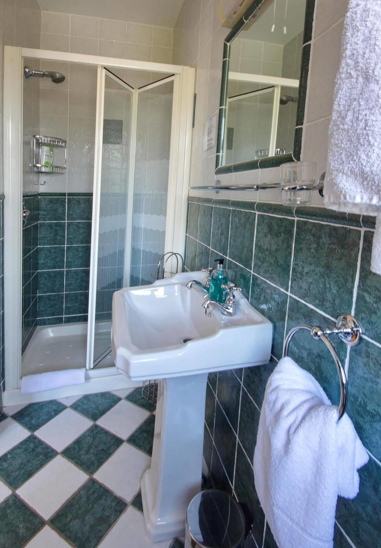 Oranhill Lodge Guesthouse Oranmore Bagian luar foto